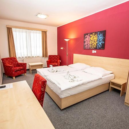 Mestsky Hotel Bobik Volary Eksteriør bilde